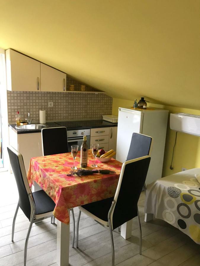 Id Apartments Tivat Exteriör bild